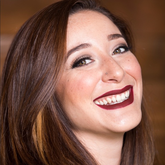 Meet your Posher, Rae - Picture 5 of 7